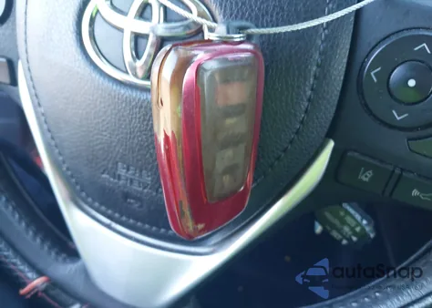 2018 Toyota Corolla Se z USA, uszkodzony, nr VIN 2T1BURHEXJC049375